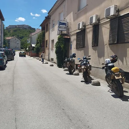 아파트 Jasna1 크닌